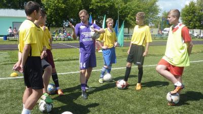 Игроки ФК «Рязань» дали мастер-класс воспитанникам шиловских футбольных школ